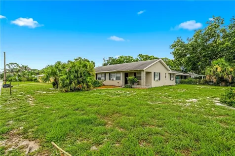 1747-1749 25th Street Vero Beach FL 32960