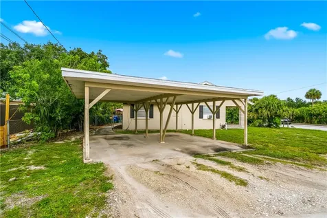 1747-1749 25th Street Vero Beach FL 32960