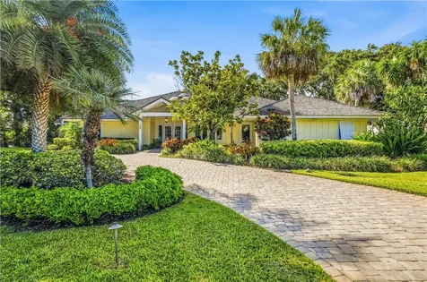1755 Pelican Way Vero Beach FL 32963