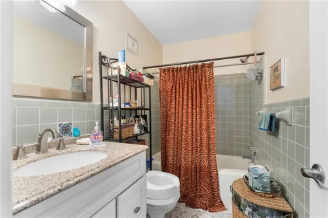 2333 Indian River Boulevard Vero Beach FL 32960