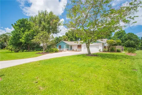 2335 81st Court Vero Beach FL 32966