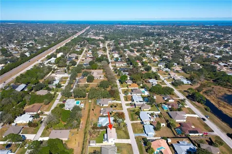 919 Landsdowne Drive Sebastian FL 32958