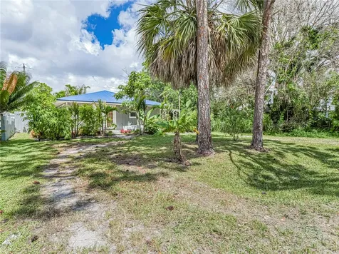 1125 15th Avenue SW Vero Beach FL 32962