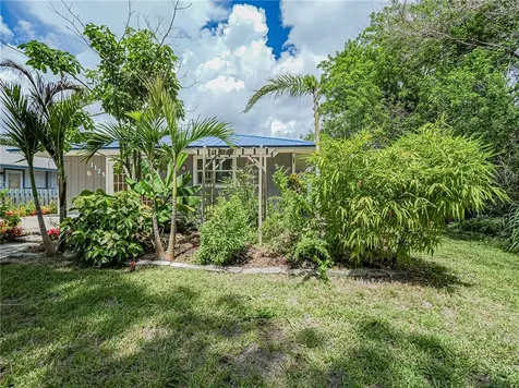 1125 15th Avenue SW Vero Beach FL 32962