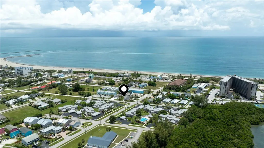 662 Granada Street Hutchinson Island FL 34949