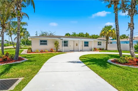 662 Granada Street Hutchinson Island FL 34949