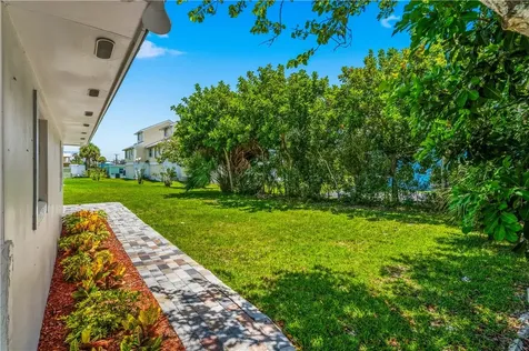 662 Granada Street Hutchinson Island FL 34949