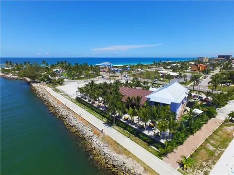 662 Granada Street Hutchinson Island FL 34949