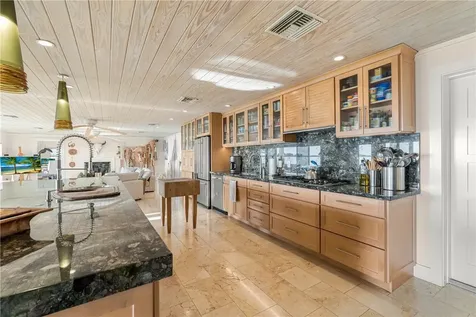 497 River Prado Fort Pierce FL 34946