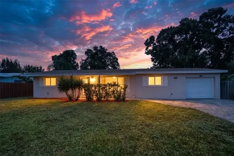 1956 1st Place SW Vero Beach FL 32962