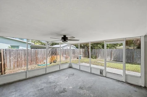 1956 1st Place SW Vero Beach FL 32962