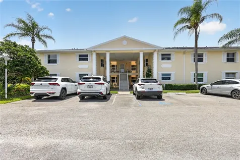 203 Grove Isle Circle Vero Beach FL 32962