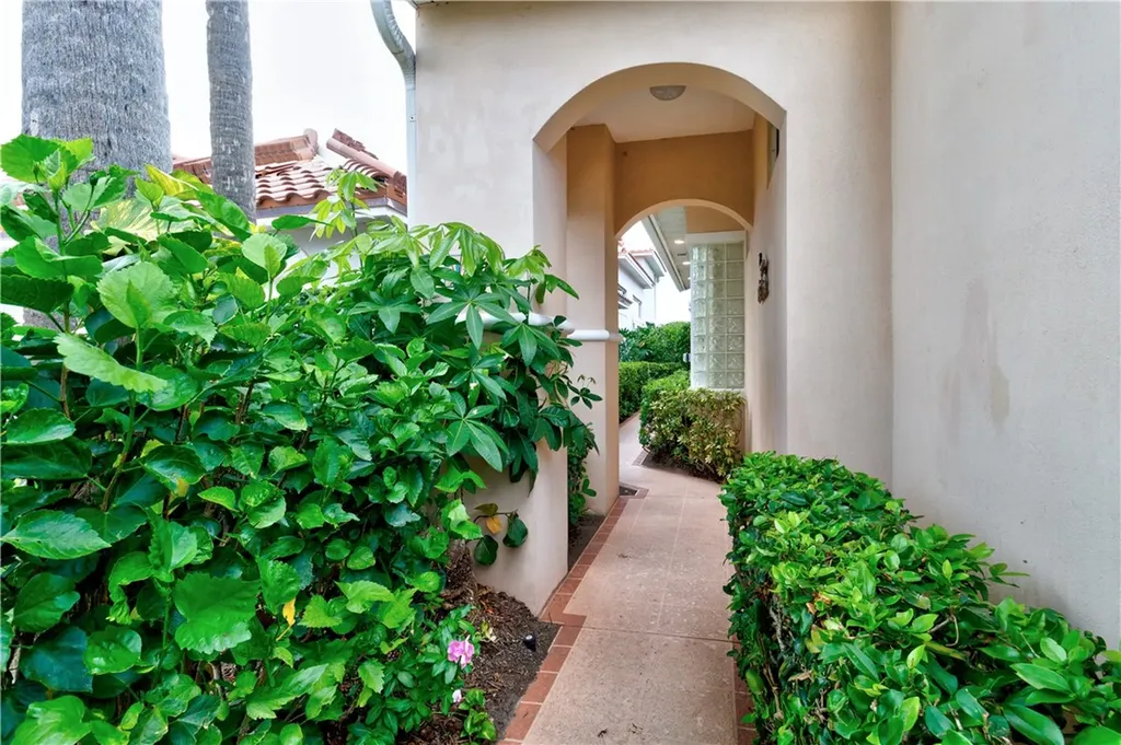 1723 Victoria Circle Vero Beach FL 32967