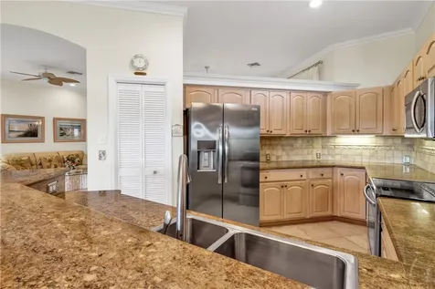 1723 Victoria Circle Vero Beach FL 32967