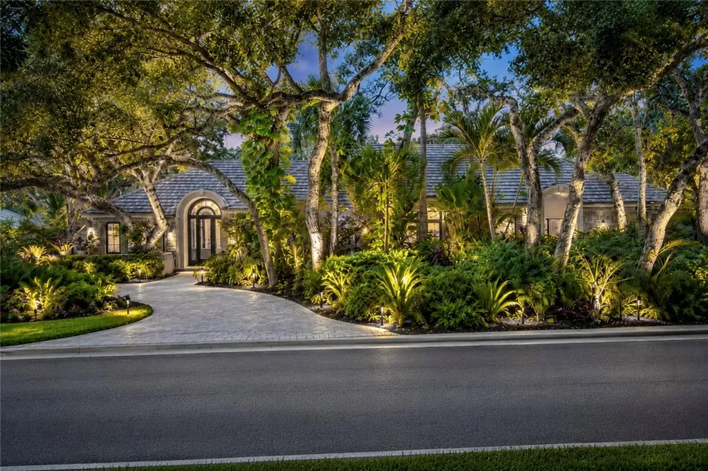 1371 Jonathans Trail Vero Beach FL 32963