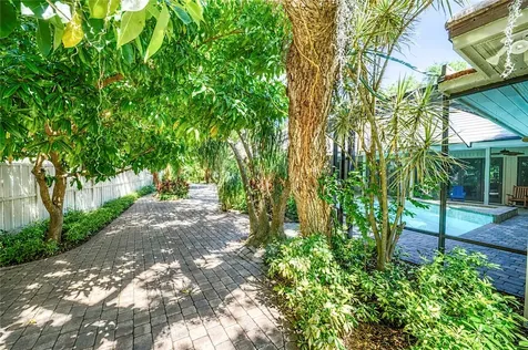1371 Jonathans Trail Vero Beach FL 32963