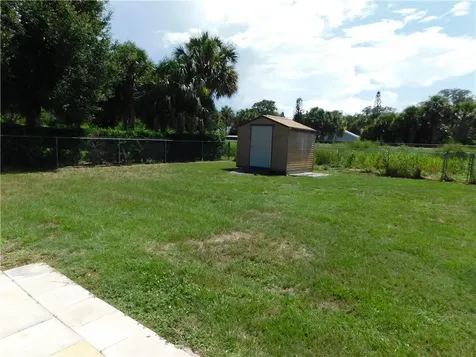 9896 Pine Street Sebastian FL 32976