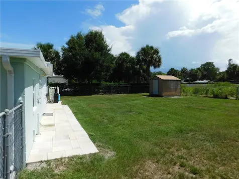 9896 Pine Street Sebastian FL 32976