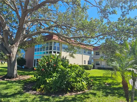 11 Vista Palm Lane Vero Beach FL 32962