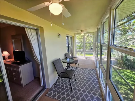 11 Vista Palm Lane Vero Beach FL 32962