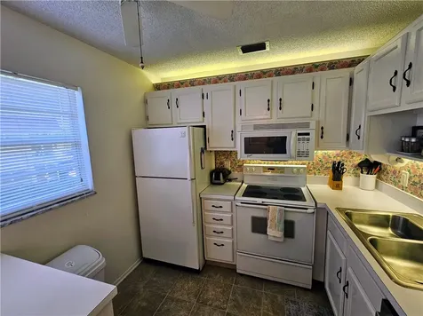 11 Vista Palm Lane Vero Beach FL 32962