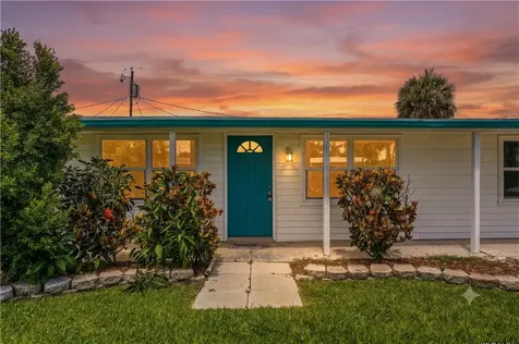 1441 4th Avenue Vero Beach FL 32960