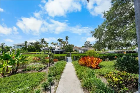165 Mckee Lane Vero Beach FL 32960