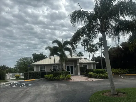 6275 33rd Manor Vero Beach FL 32966