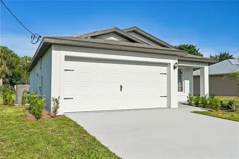 8565 104th Court Vero Beach FL 32967