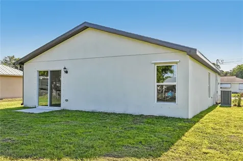 8565 104th Court Vero Beach FL 32967