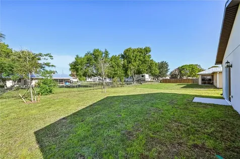 8565 104th Court Vero Beach FL 32967