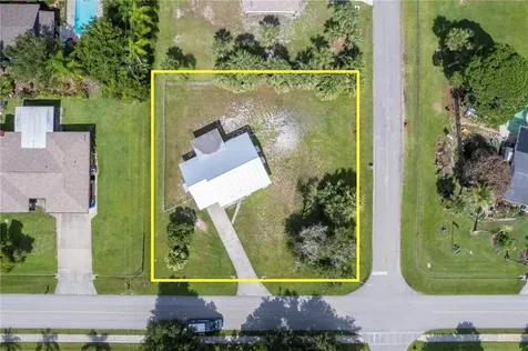 273 Easy Street Sebastian FL 32958