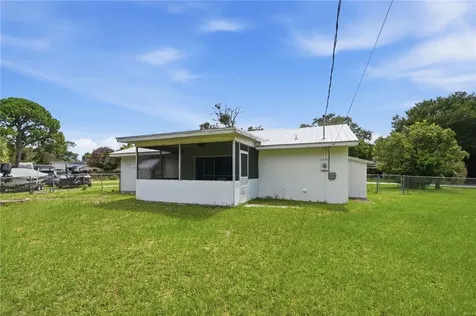 273 Easy Street Sebastian FL 32958