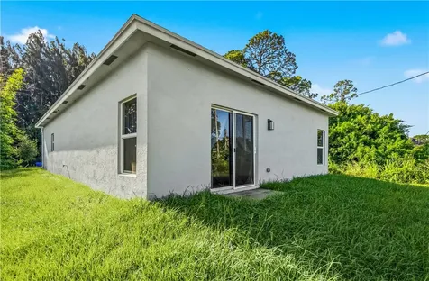 775 11th Avenue SW Vero Beach FL 32962
