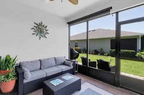 6105 Red Maple Manor Vero Beach FL 32966