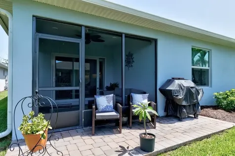 6105 Red Maple Manor Vero Beach FL 32966