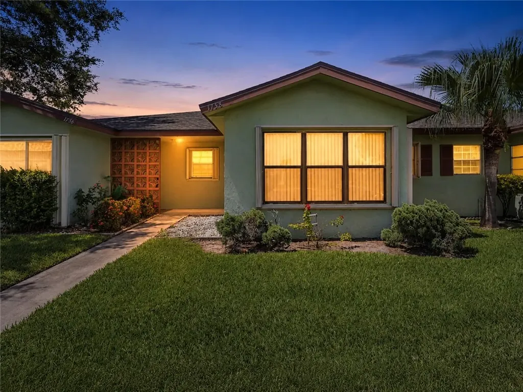1758 Lakefront Boulevard Fort Pierce FL 34982