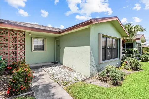 1758 Lakefront Boulevard Fort Pierce FL 34982