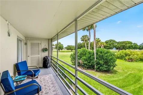 6 Vista Palm Lane Vero Beach FL 32962
