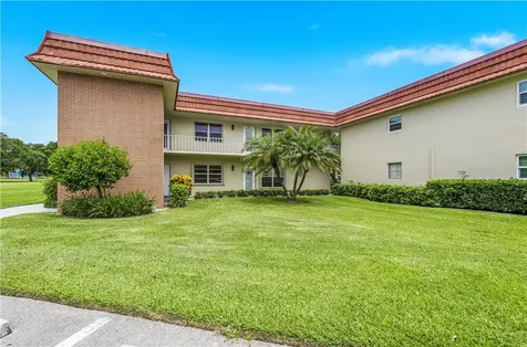 6 Vista Palm Lane Vero Beach FL 32962