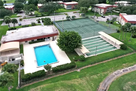 6 Vista Palm Lane Vero Beach FL 32962