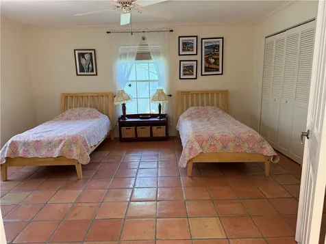 1290 5th Place Vero Beach FL 32962