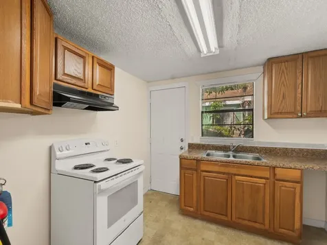 3370 45th Place Vero Beach FL 32967