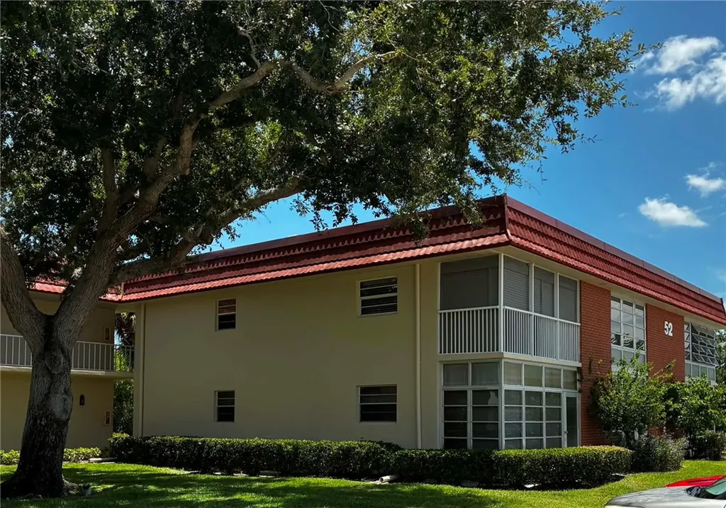 52 Woodland Drive Vero Beach FL 32962