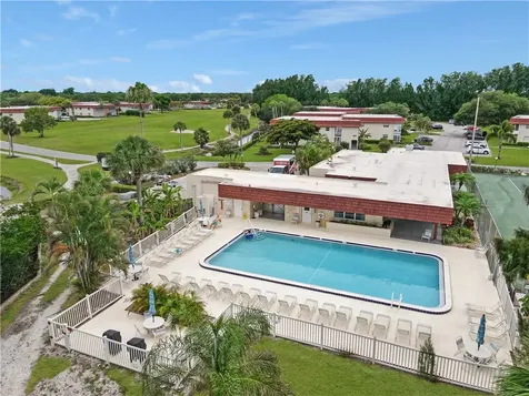 52 Woodland Drive Vero Beach FL 32962