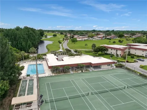 52 Woodland Drive Vero Beach FL 32962