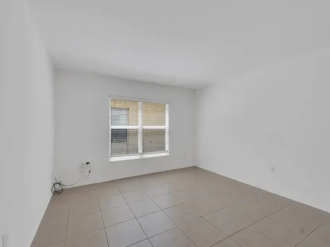 2538 12th Square SW Vero Beach FL 32968