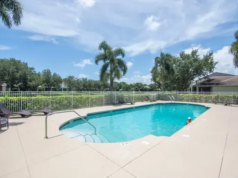 2538 12th Square SW Vero Beach FL 32968