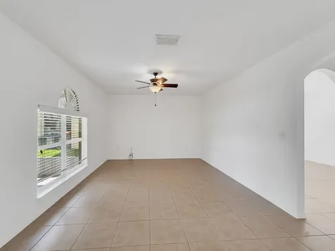 2538 12th Square SW Vero Beach FL 32968