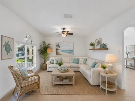 2538 12th Square SW Vero Beach FL 32968